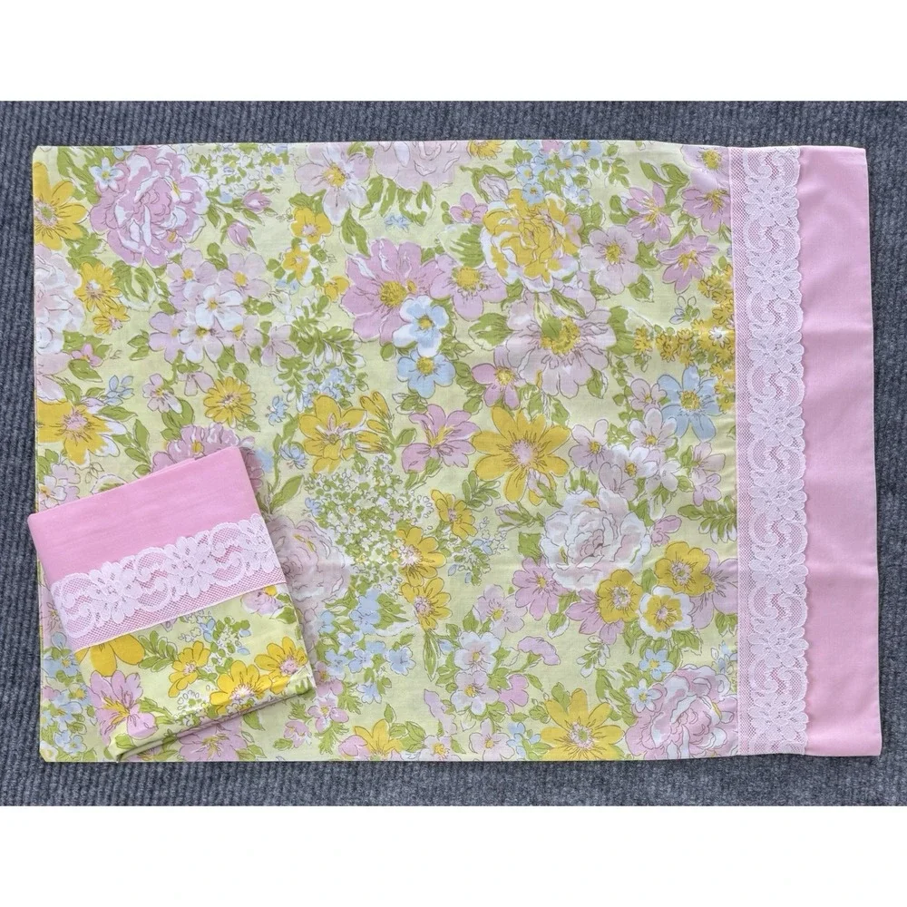 Vintage Floral Pillowcases Pink Lace Standard 42x36 Pair USA Cottagecore 1970s